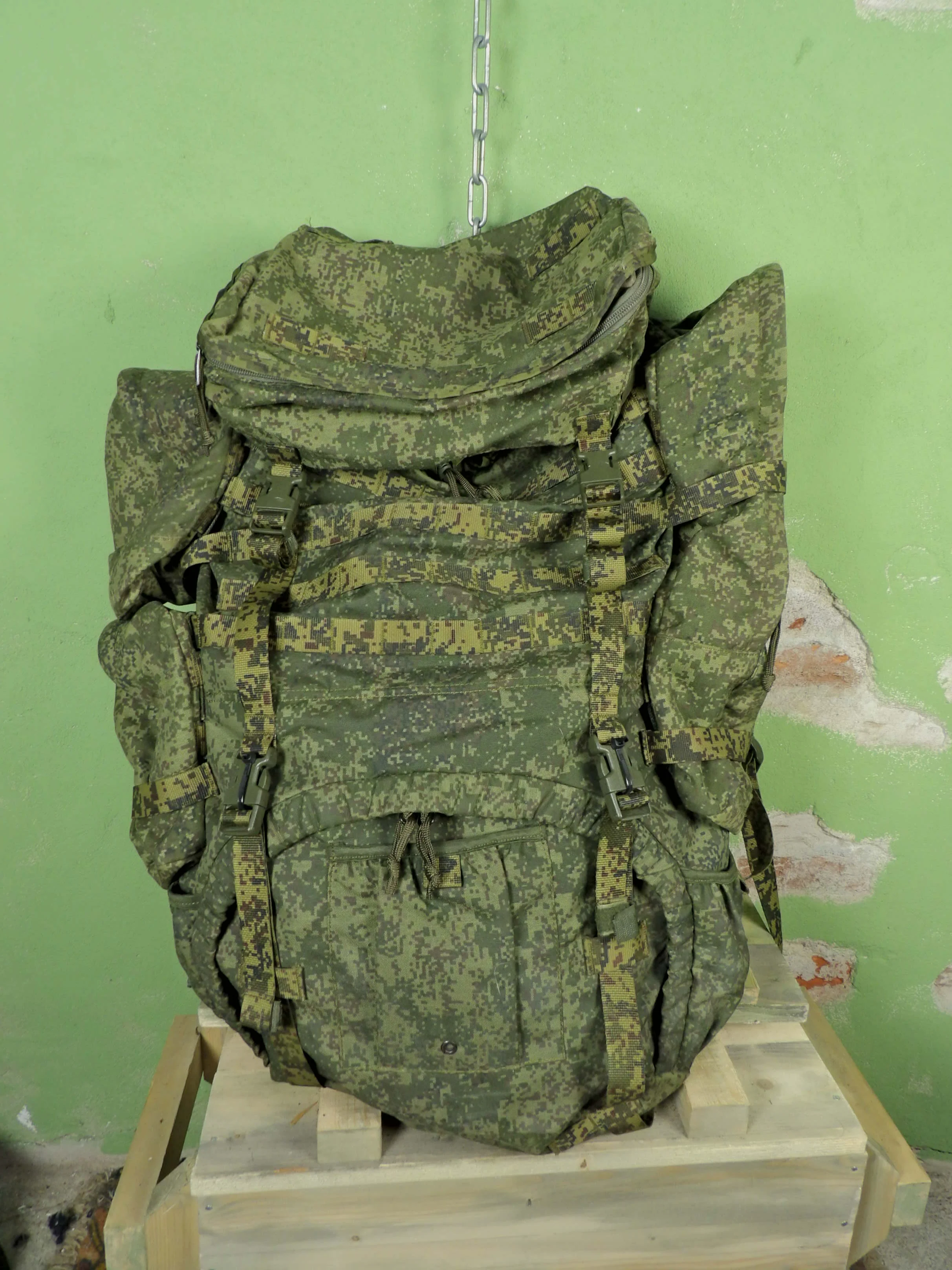 Vests, Backpack & Slings.